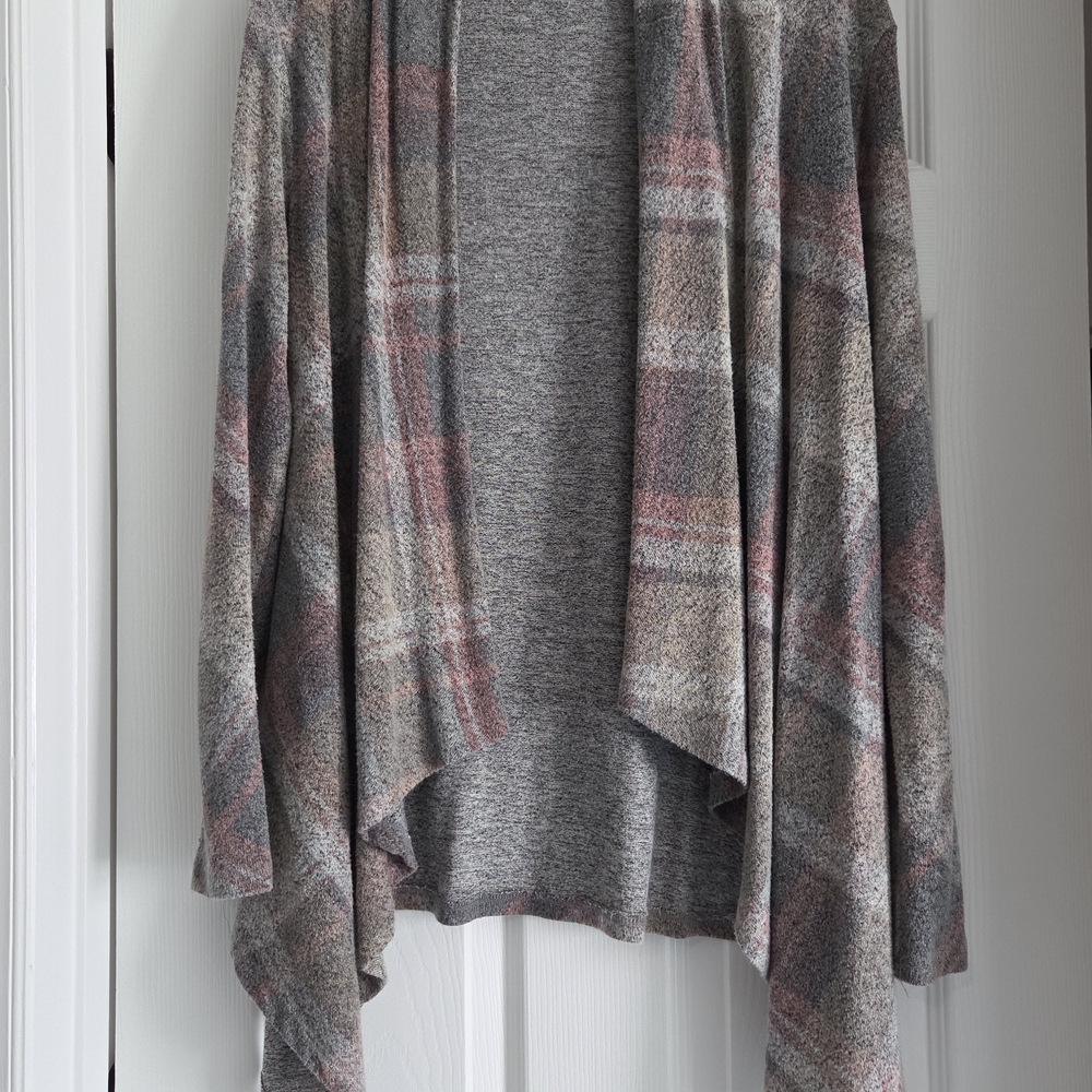Chic Plaid Open-Front Cardigan